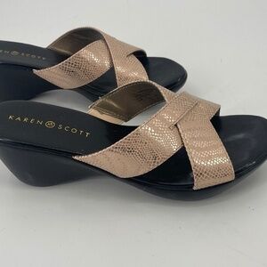 Karen Scott Low Heel Size 10 Wedges